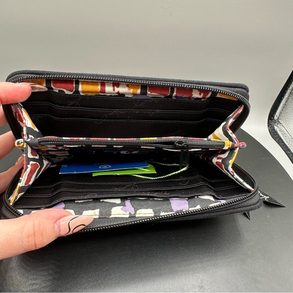 Vera Bradley Zip Around Accordion Wallet Retired Painted Feathers NWT - Picture 4 of 6